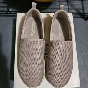 Skechers slip on walking  sneakers